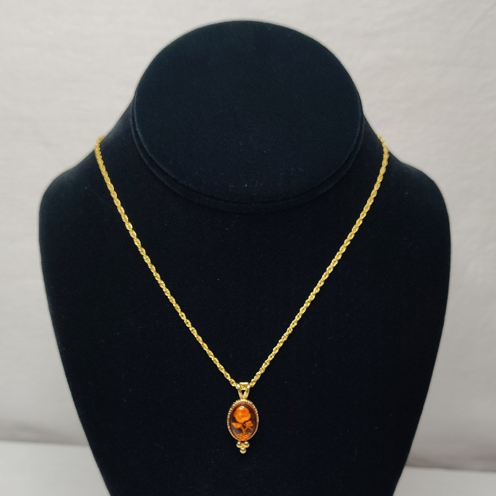 Amber Colored Flower Pendant Necklace - Picture 1 of 5